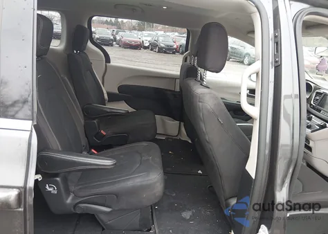 2022 Chrysler Voyager Lx z USA, uszkodzony, nr VIN 2C4RC1CG4NR157203